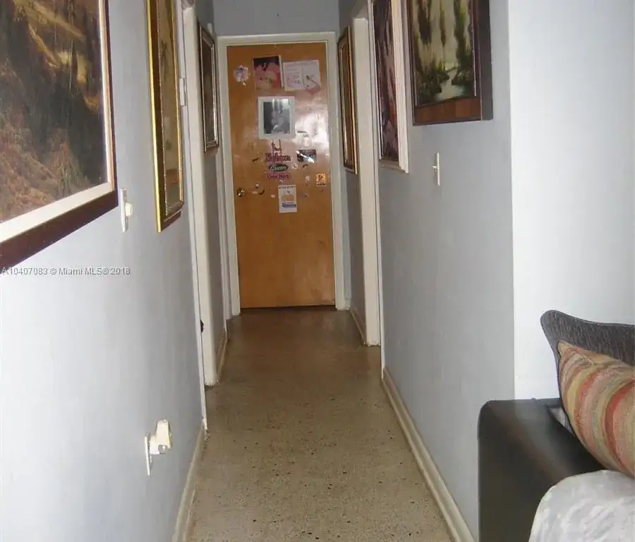 3170 SW 25th Ter, Miami FL 33133 photo 4