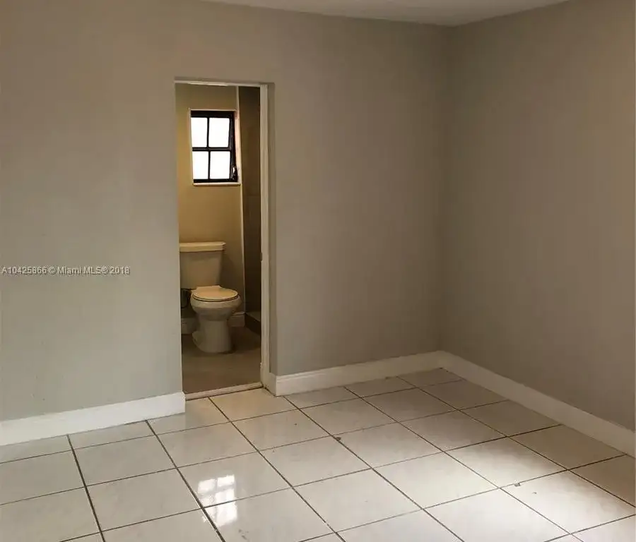 831 E 10th Pl, Hialeah FL 33010 photo 2