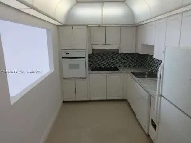 19390 Collins Ave # 120, Sunny Isles Beach FL 33160 photo 3