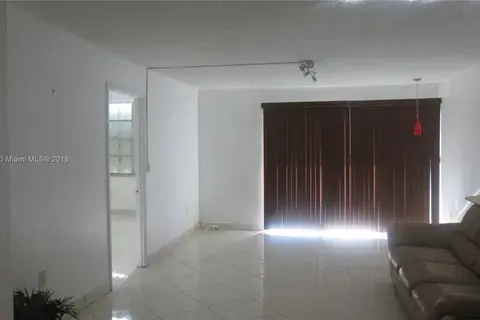 6855 Abbott Ave # 303, Miami Beach FL 33141