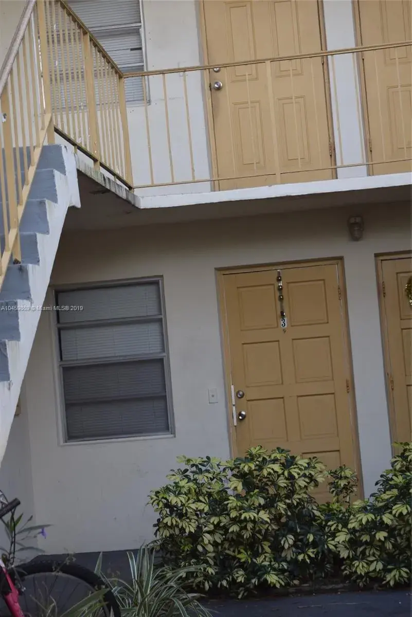 3090 Coral Springs Dr # 7, Coral Springs FL 33065