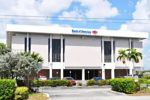 3661 W Oakland Park Blvd, Lauderdale Lakes FL 33311