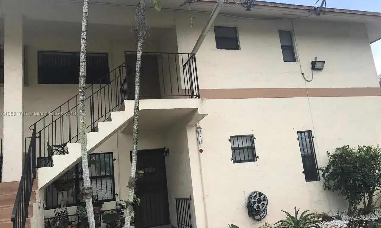 6475 SW 129th Pl # 4, Miami FL 33183 photo 2