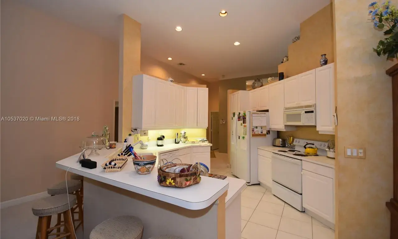 4866 NW 67th Ave, Lauderhill FL 33319
