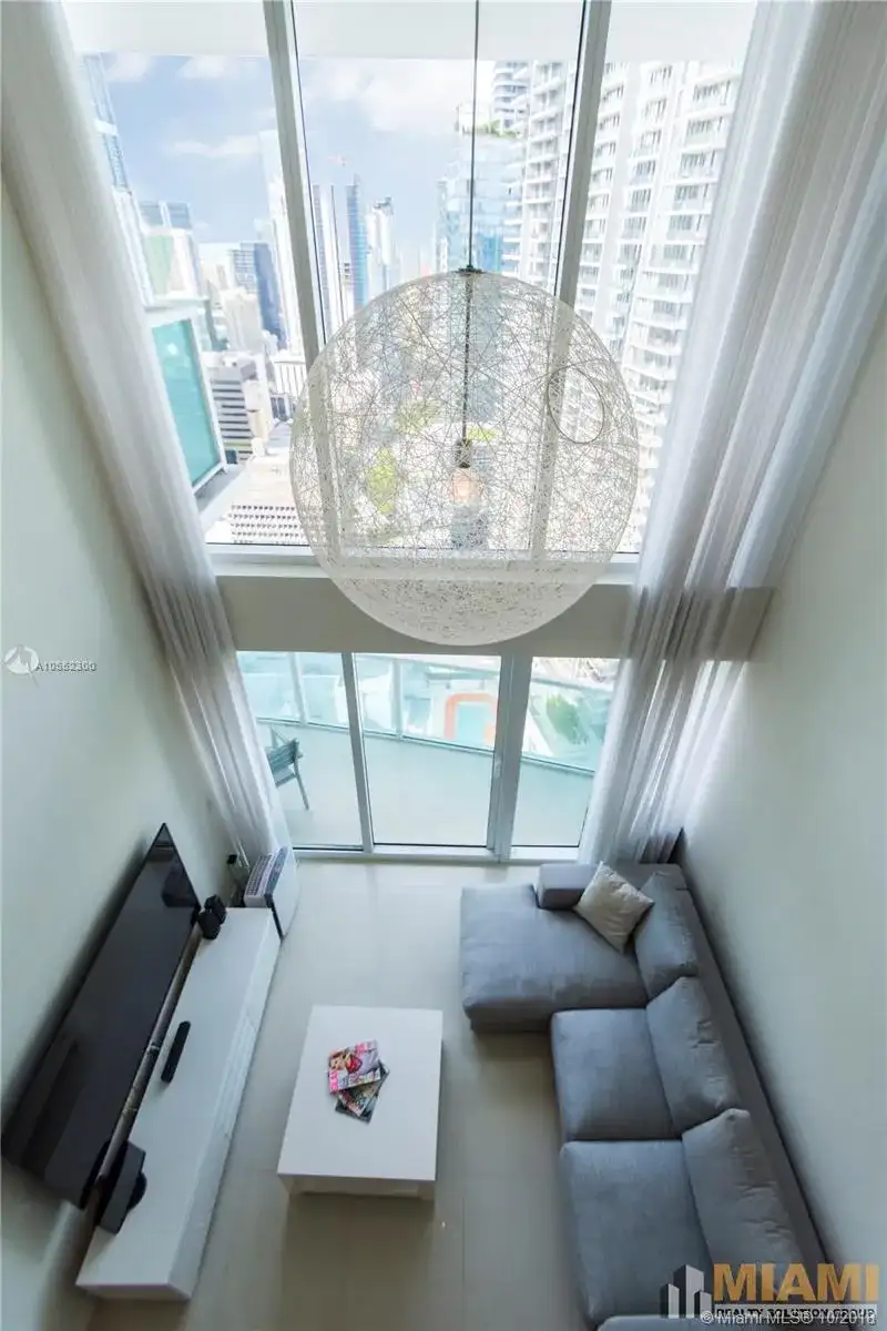 41 SE 5th St # 2210, Miami FL 33131 photo 3