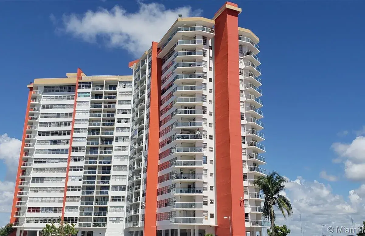 1301 NE Miami Gardens Dr # 1223W, Miami FL 33179