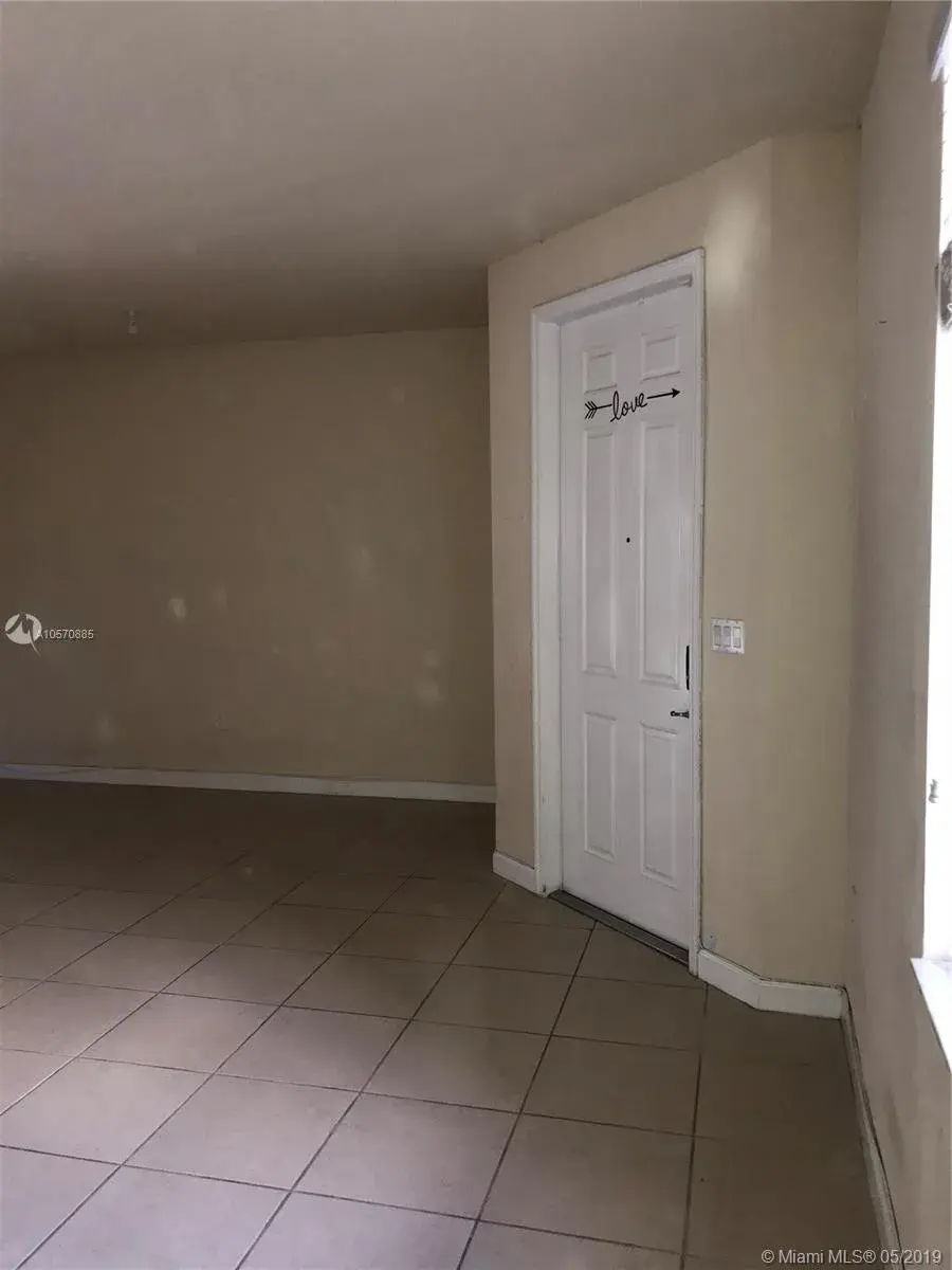 3208 SE 6th St # 3208, Homestead FL 33033