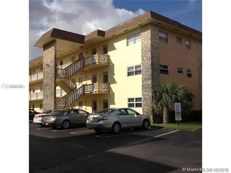 5181 W Oakland Park Blvd # 214, Lauderdale Lakes FL 33313 photo 3