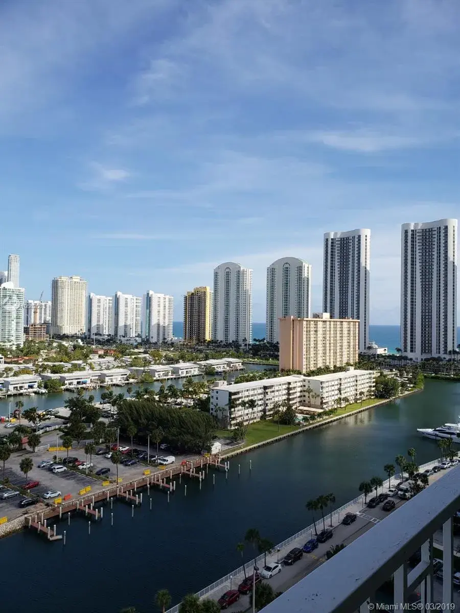 500 Bayview Dr # 1723, Sunny Isles Beach FL 33160