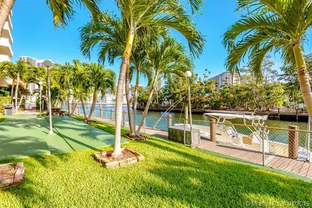 137 Golden Isles Dr # 312, Hallandale Beach FL 33009