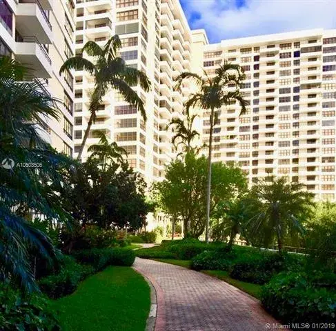 2500 Parkview Dr # 2119, Hallandale Beach FL 33009