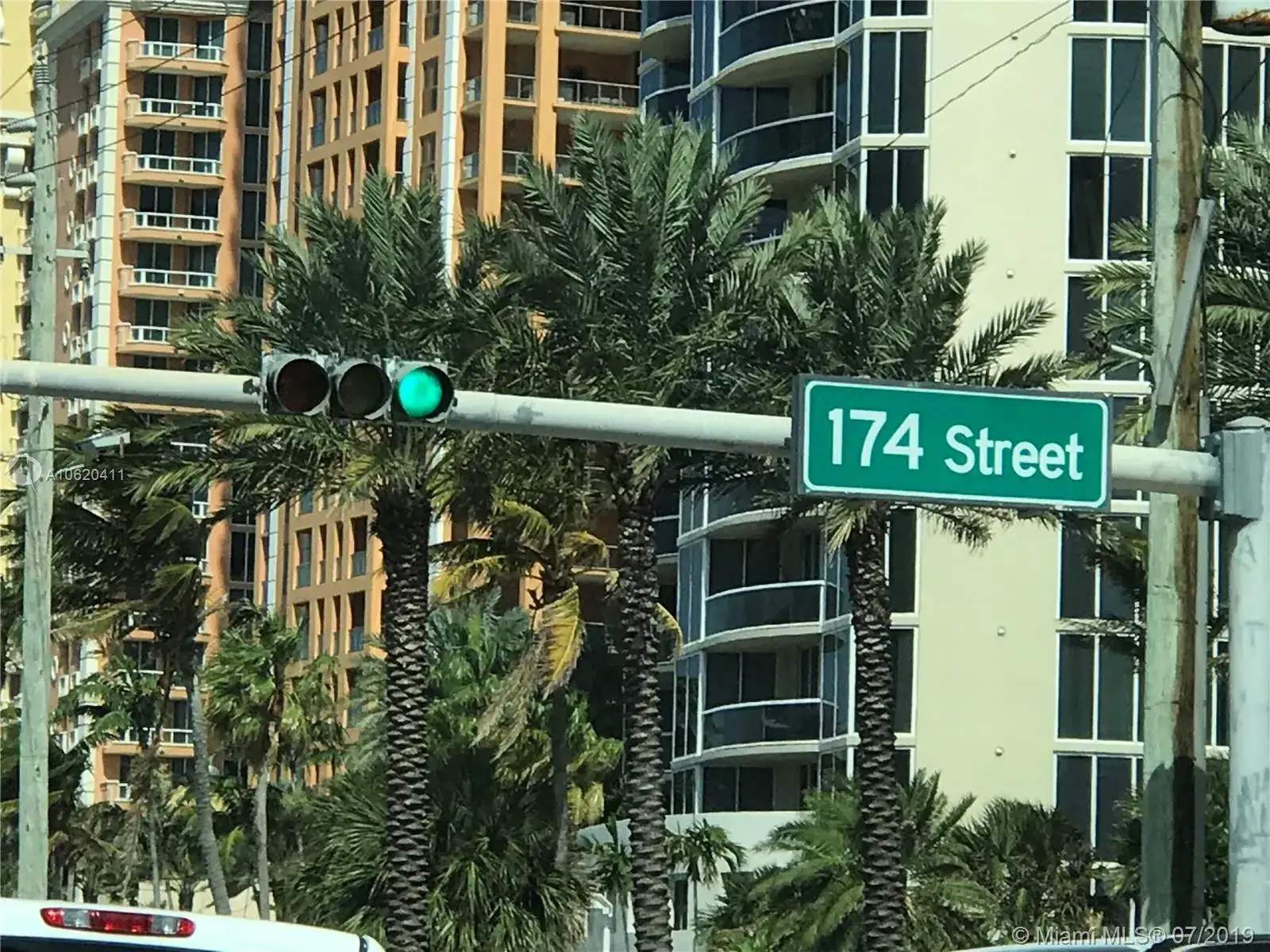 250 174th St # 302, Sunny Isles Beach FL 33160 photo 2