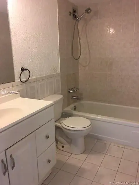 1865 79th St Cswy # 5M, North Bay Village FL 33141