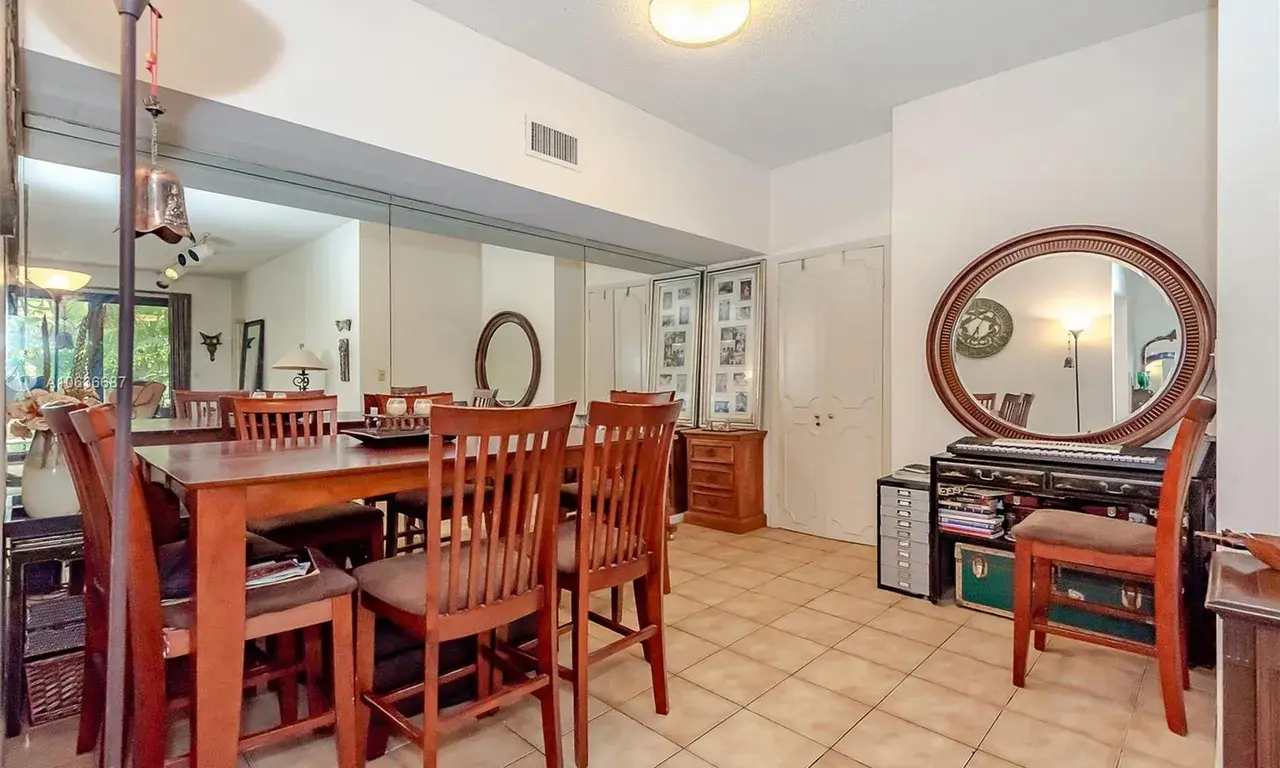 1121 Crandon Blvd # E105, Key Biscayne FL 33149