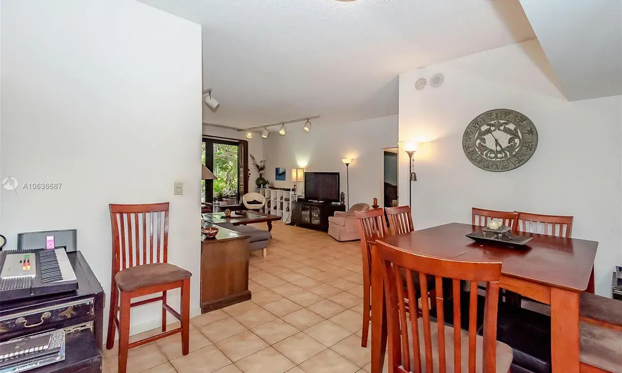 1121 Crandon Blvd # E105, Key Biscayne FL 33149