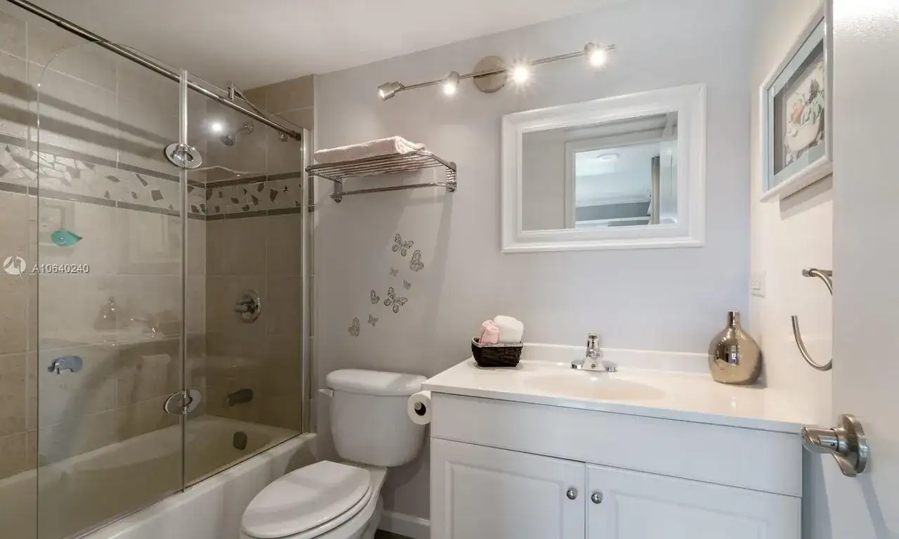 681 S Hollybrook Dr # 307, Pembroke Pines FL 33025 photo 2