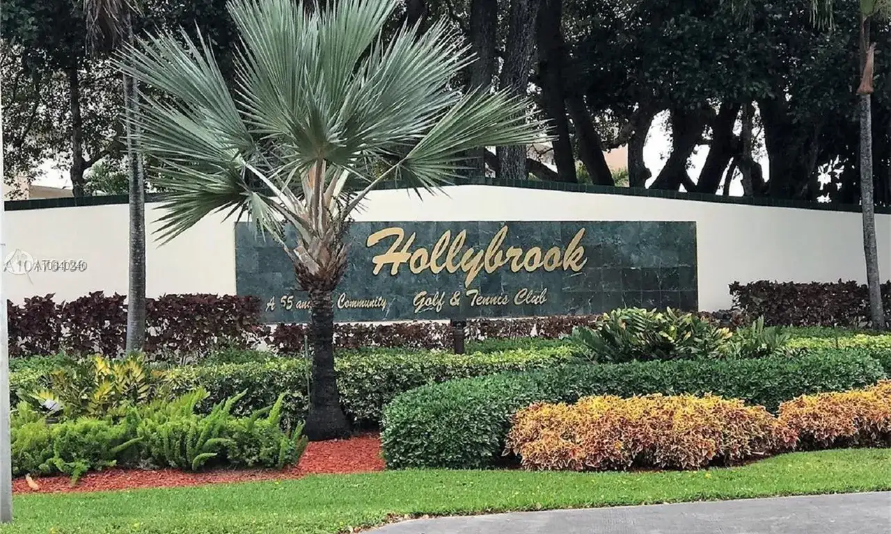 681 S Hollybrook Dr # 307, Pembroke Pines FL 33025 photo 4