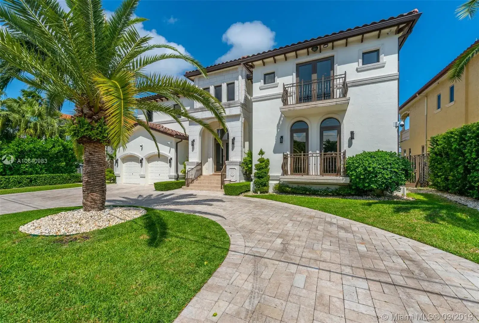 16433 NE 31st Ave, North Miami Beach FL 33160 photo 4