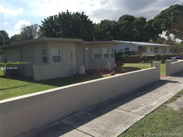 340 NE 170th St, North Miami Beach FL 33162 photo 3