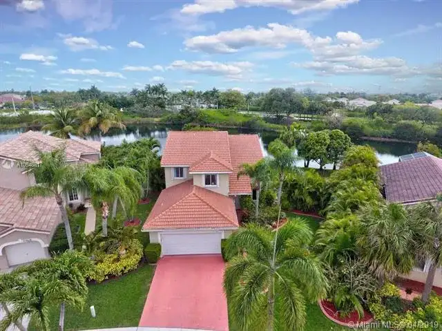 101 SW 178th Way, Pembroke Pines FL 33029 photo 3
