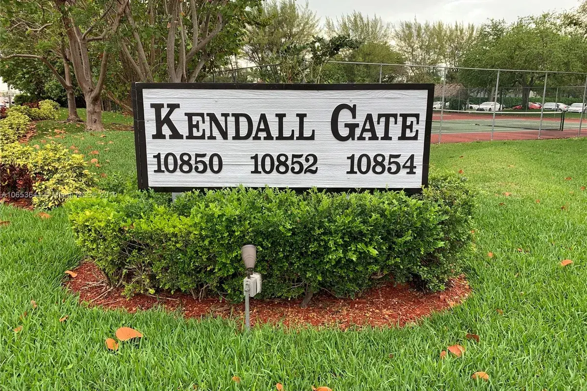 10852 N Kendall Dr # 317, Miami FL 33176