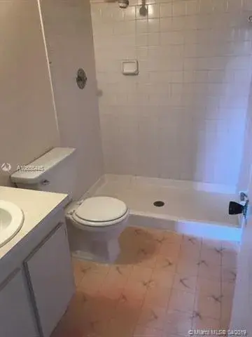 515 NW 100th Pl # 203, Pembroke Pines FL 33024