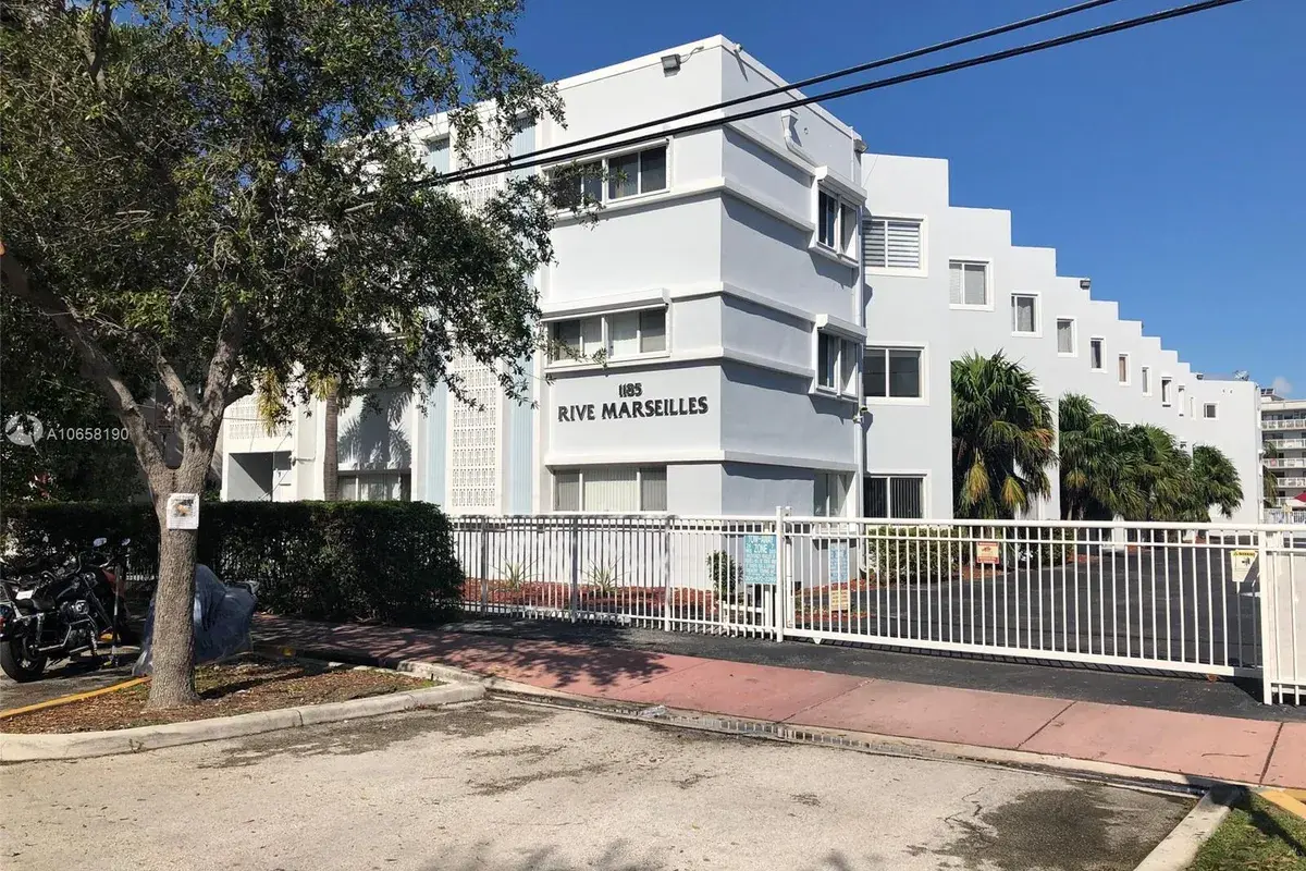 1185 Marseille Dr # 209, Miami Beach FL 33141