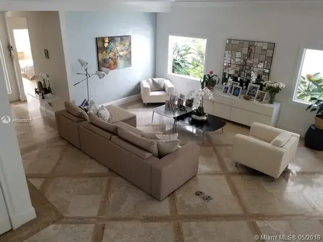 8 Turtle Walk # 8, Key Biscayne FL 33149