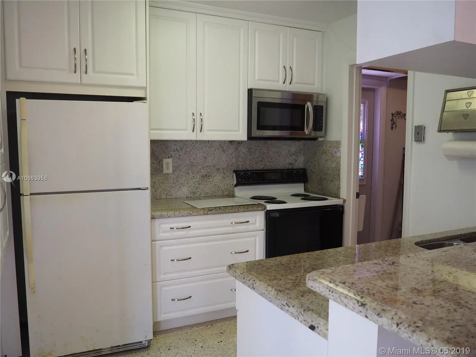 180 NW 59th Ct, Miami FL 33126