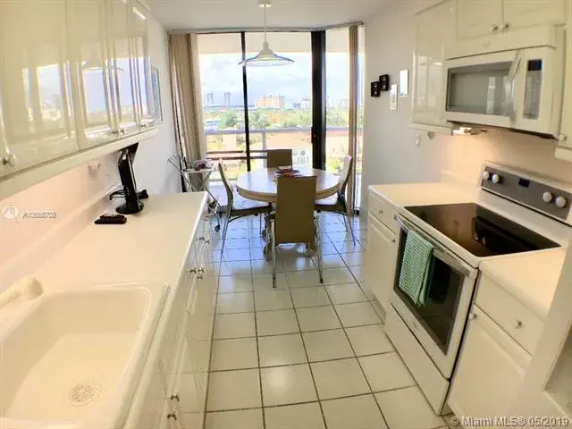 3600 Yacht Club Dr # 702, Aventura FL 33180
