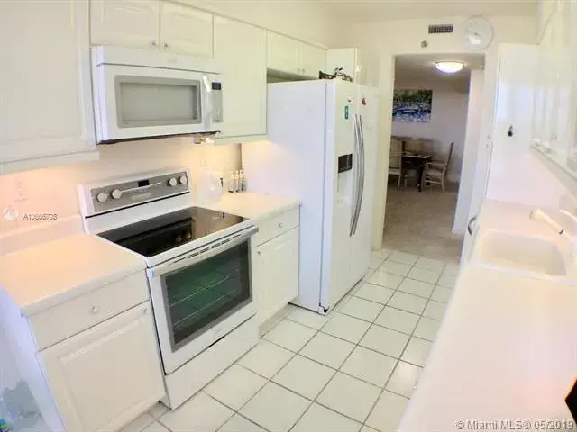 3600 Yacht Club Dr # 702, Aventura FL 33180