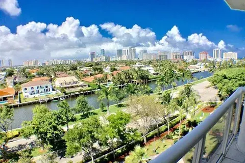 3600 Yacht Club Dr # 702, Aventura FL 33180