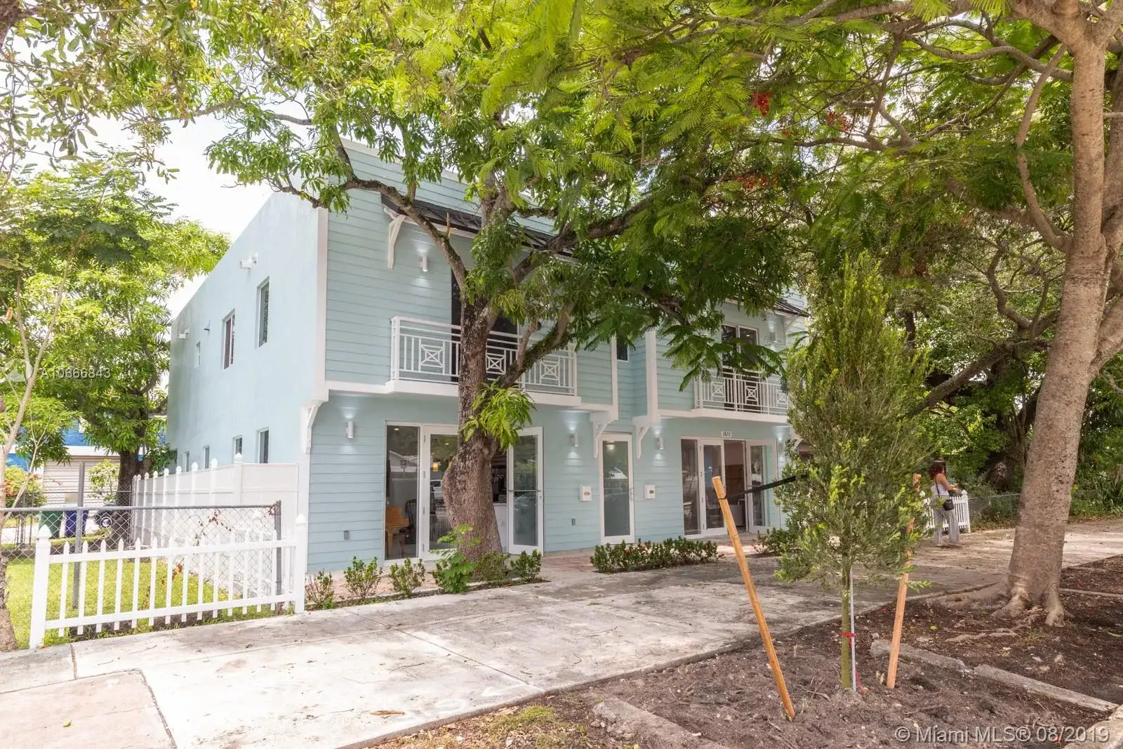 3870 Grand Ave, Miami FL 33133 photo 3