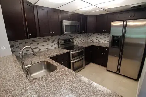 9050 NW 28th St # 114, Coral Springs FL 33065