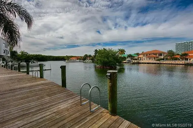 387 Poinciana Dr # 1211, Sunny Isles Beach FL 33160