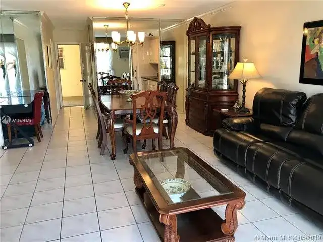 17000 NE 14th Ave # 201, North Miami Beach FL 33162 photo 3
