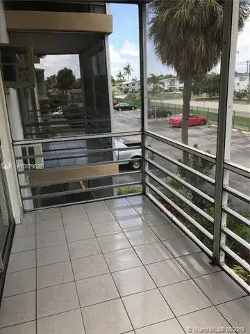 17000 NE 14th Ave # 201, North Miami Beach FL 33162 photo 5