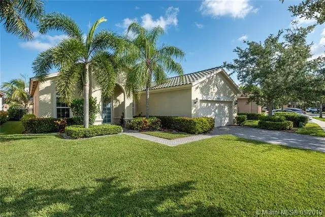 4435 E Whitewater Ave, Weston FL 33332