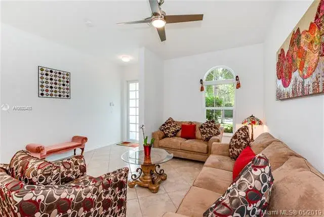 4435 E Whitewater Ave, Weston FL 33332