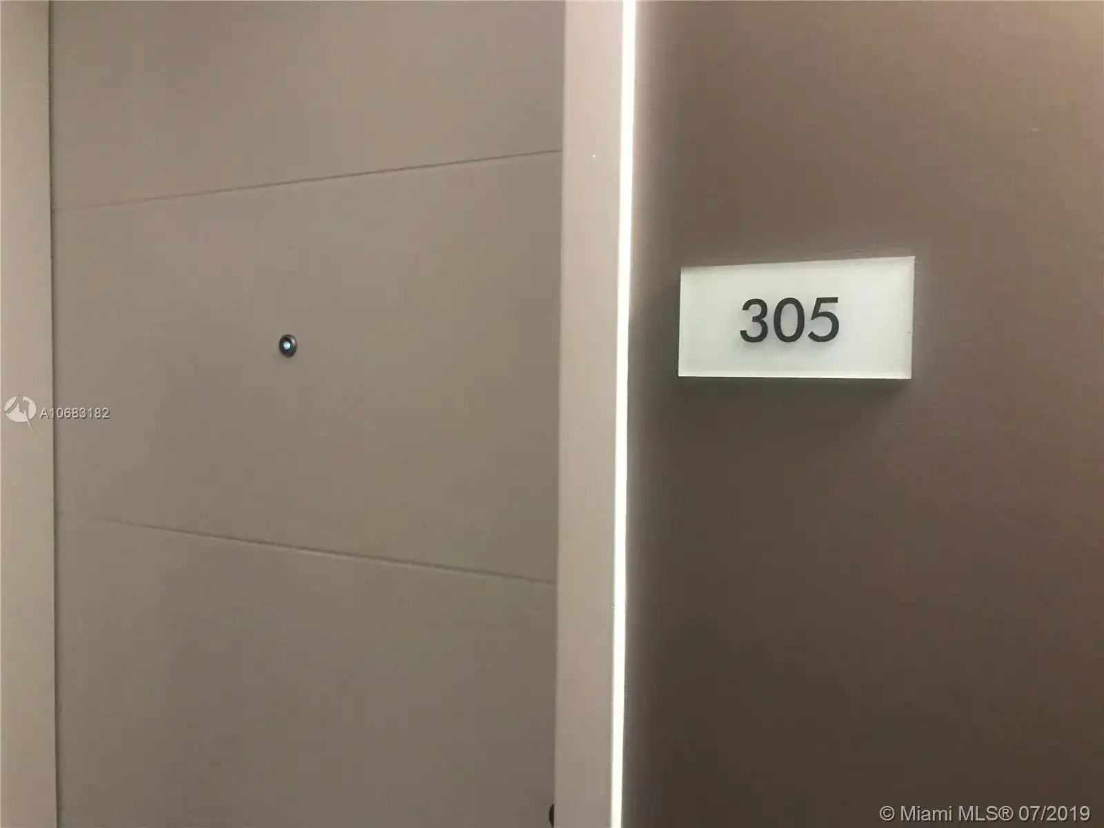 400 Sunny Isles Blvd # 305, Sunny Isles Beach FL 33160 photo 2