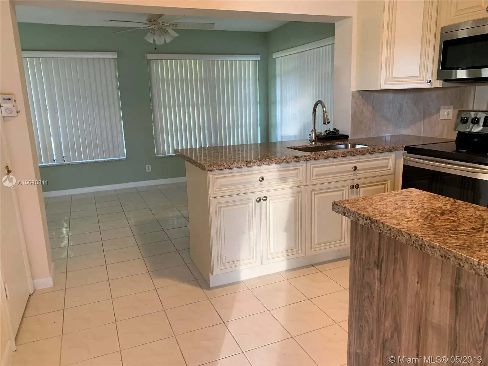 1040 NW 73rd Ter, Margate FL 33063 photo 2