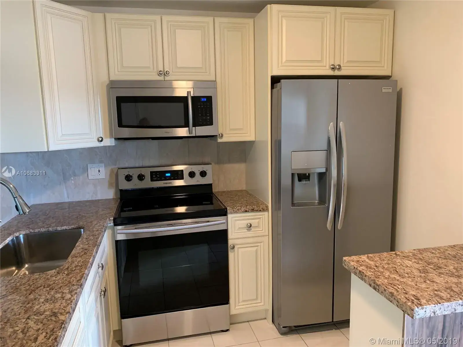 1040 NW 73rd Ter, Margate FL 33063 photo 3