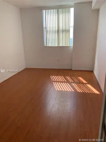 1 Glen Royal Pkwy # 711, Miami FL 33125