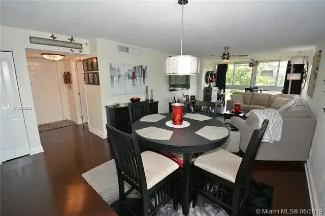 9411 Evergreen Pl # 301, Davie FL 33324 photo 3