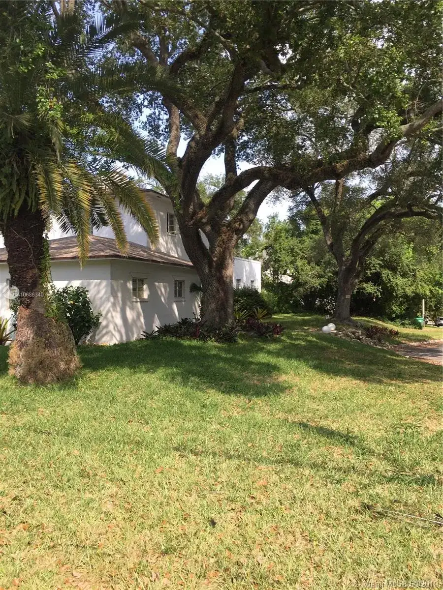 3401 Halissee St, Miami FL 33133 photo 5