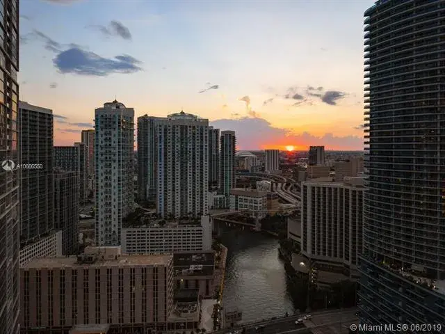 465 Brickell Ave # 3202, Miami FL 33131
