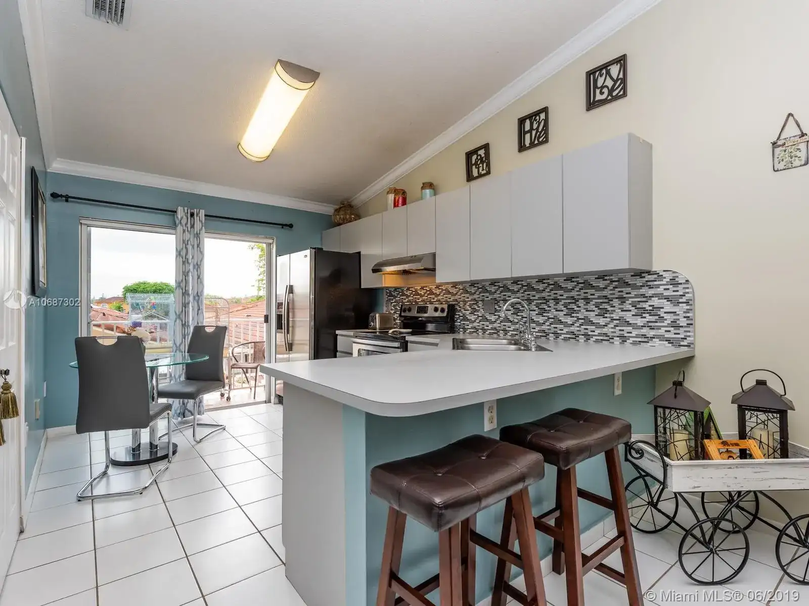 3375 W 76th St # 211, Hialeah FL 33018 photo 2