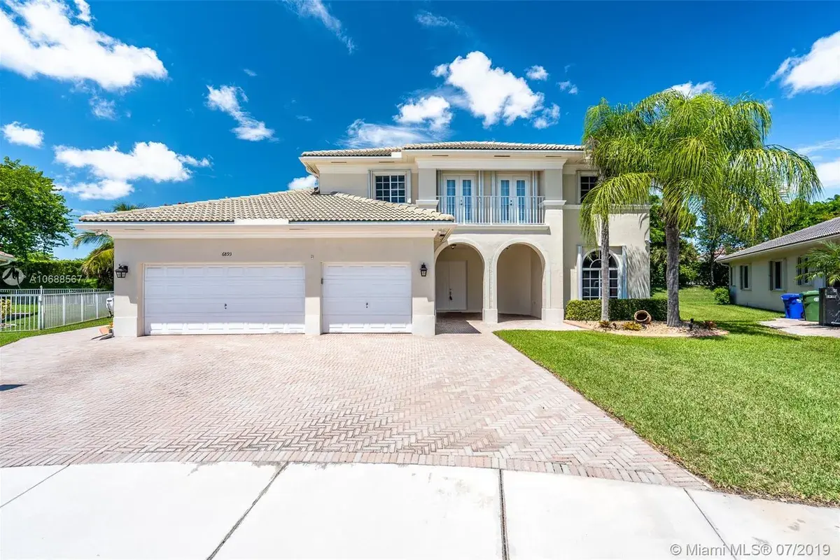 6893 SW 194th Ave, Pembroke Pines FL 33332