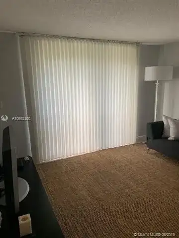 900 Saint Charles Pl # 621, Pembroke Pines FL 33026 photo 4
