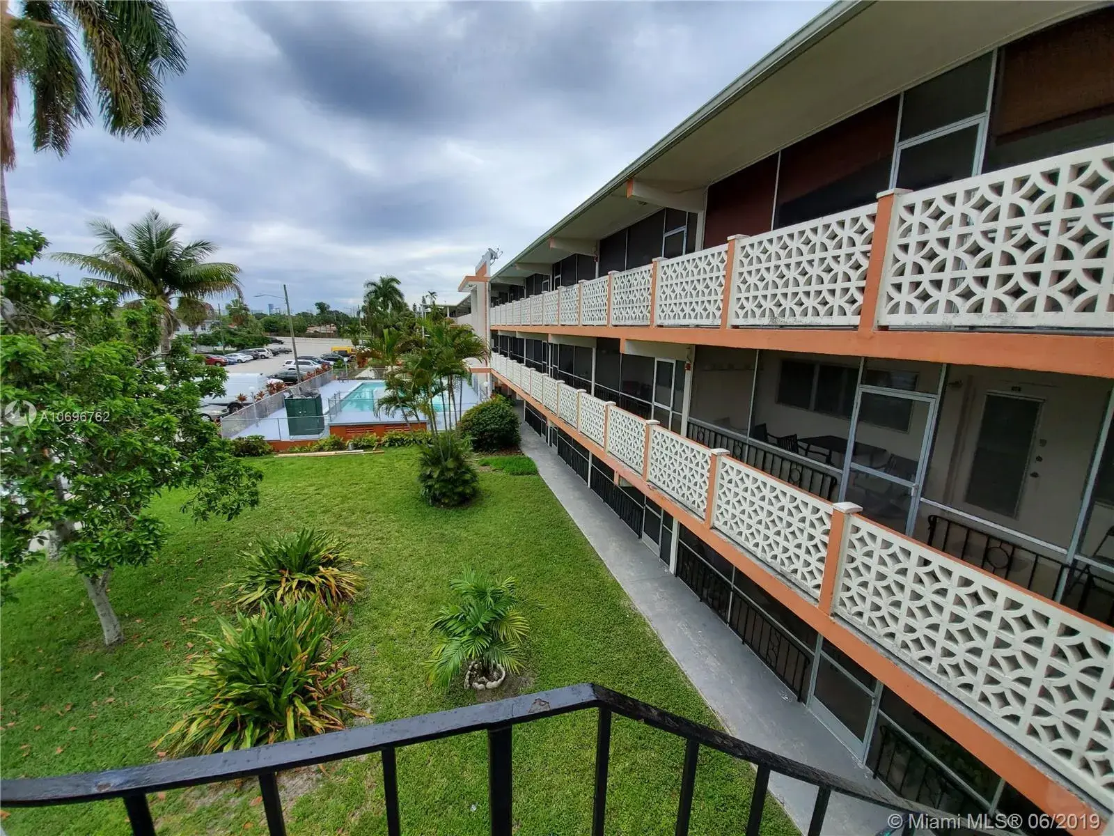 1430 NE 170th St # 314, North Miami Beach FL 33162